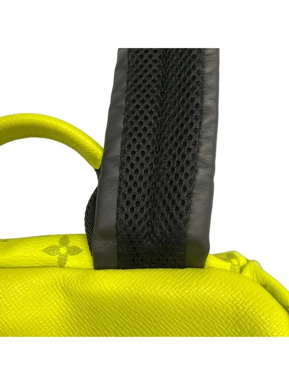 Louis Vuitton Backpack Taigarama Discovery Jaune Leather Cowhide